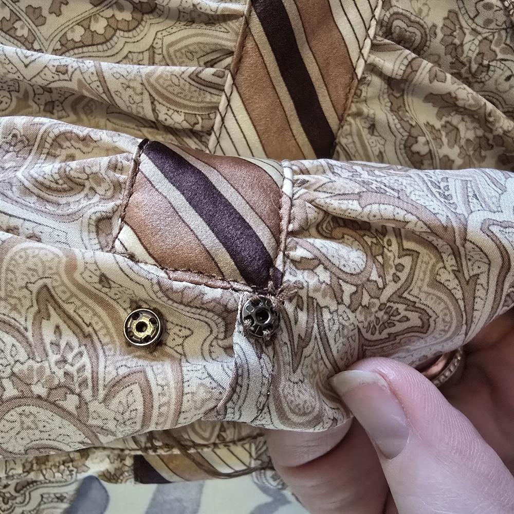 BCBG Silk Paisley Wrap Top Small - Picture 12 of 14